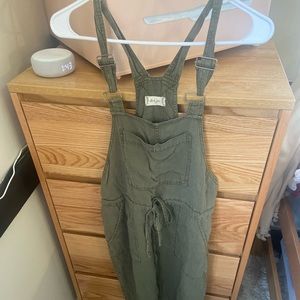 Green jumper from Alterd state